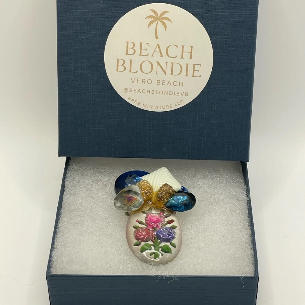 Signed Ropa Vintage Costume Brooch Blue Pink Flowers Shells Sparkly 🌸✨ - Picture 2 of 8